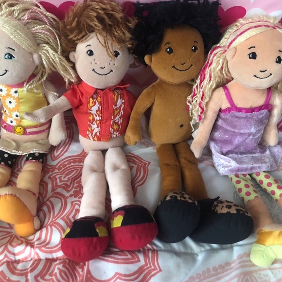 Groovy Doll Playset / Collection - Picture 8 of 8